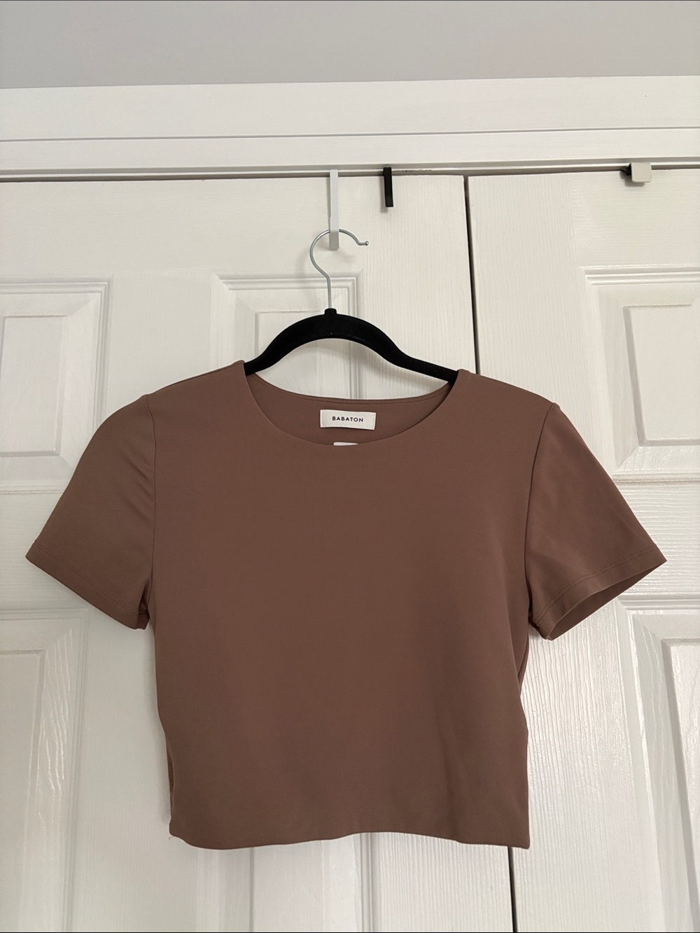 Babaton cropped contour shirt